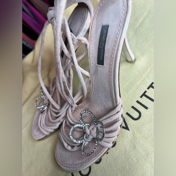 ❌❌❌SOLD❌❌❌Authentic Louis Vuitton Strappy heels - Picture 10 of 16